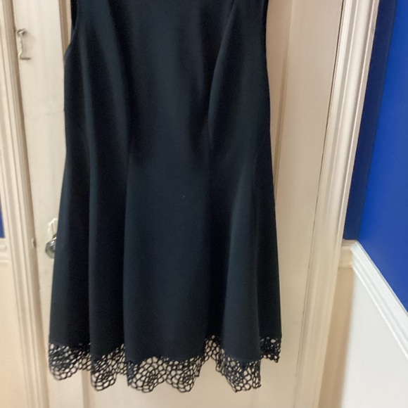 Women’s Black Sleeveless Crocheted Bottom Dress-Size 20- Pre-Owned - Picture 7 of 14